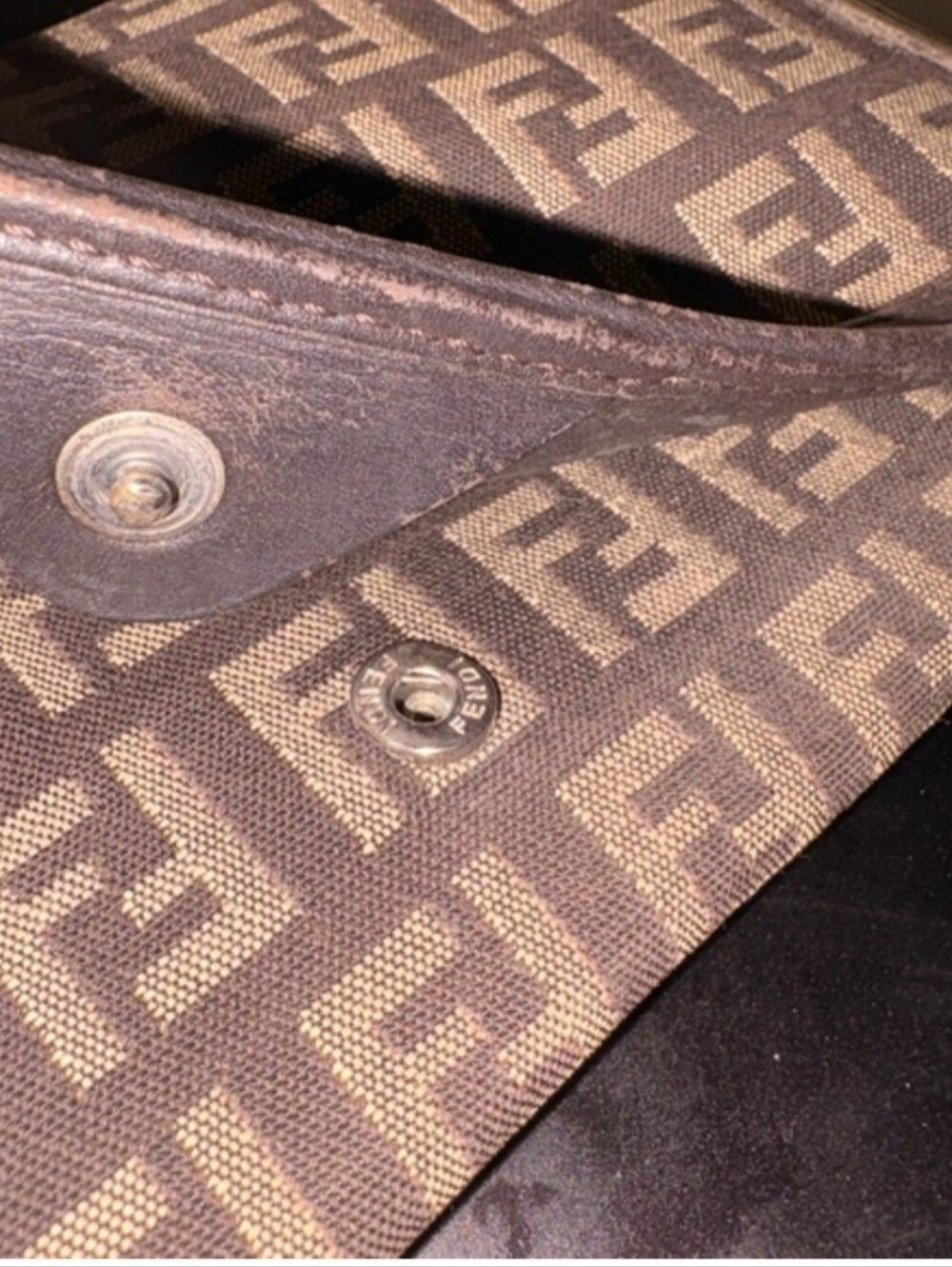 Fendi Wallet w/COA - Picture 8 of 8